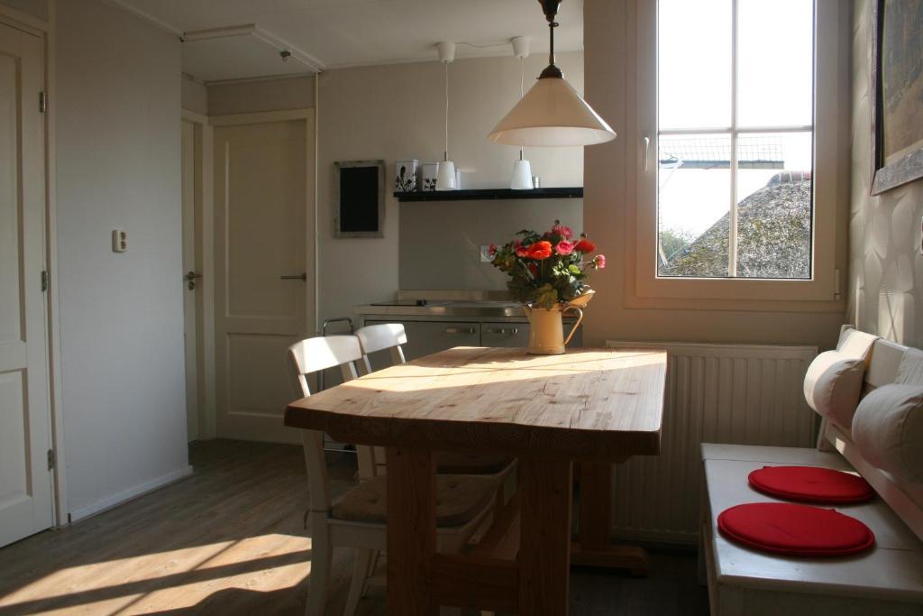 B&B Bij De Molen Rolde Экстерьер фото